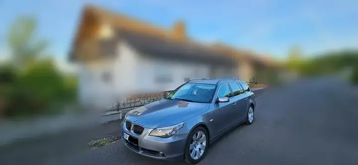 BMW 525I