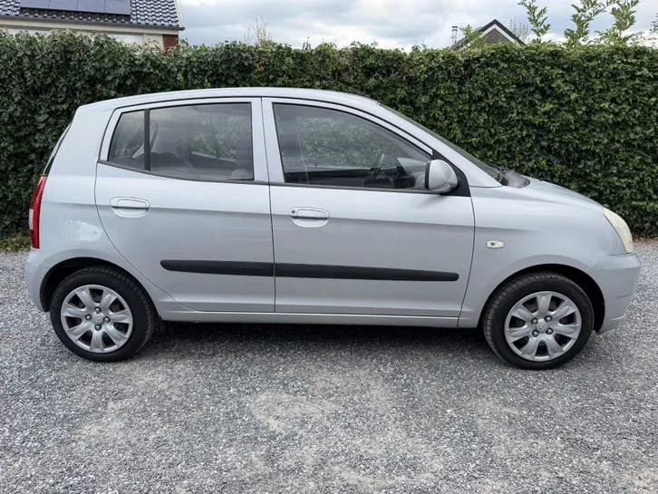 Kia Picanto 2006 photo 2