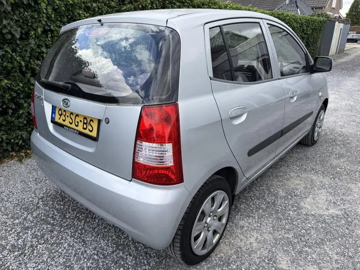 Kia Picanto 2006 photo 3