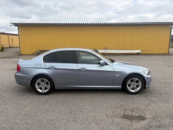 BMW 320D 2012 photo 4