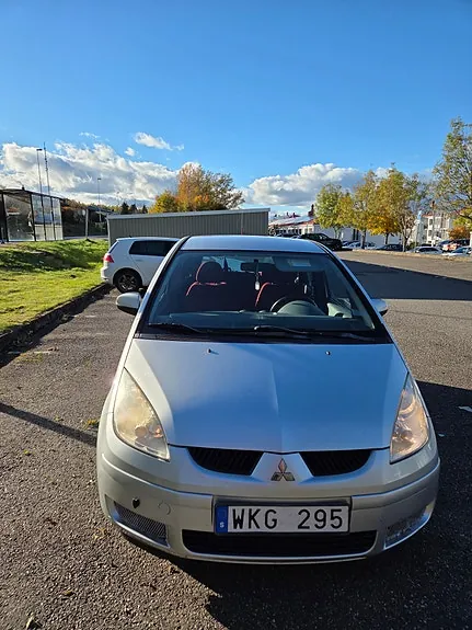 Mitsubishi Colt 2005 photo 3