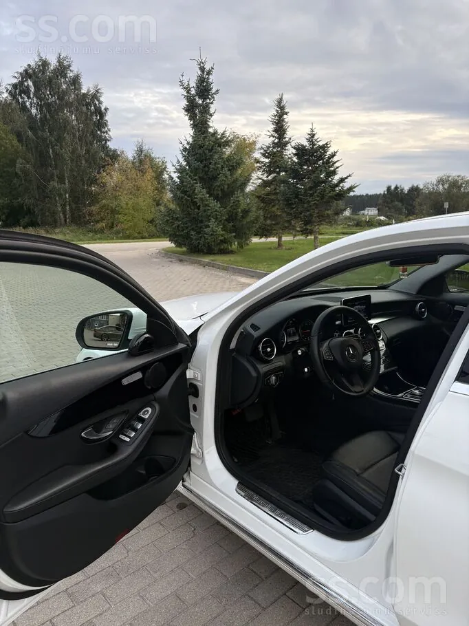Mercedes-Benz C220 2015 photo 5