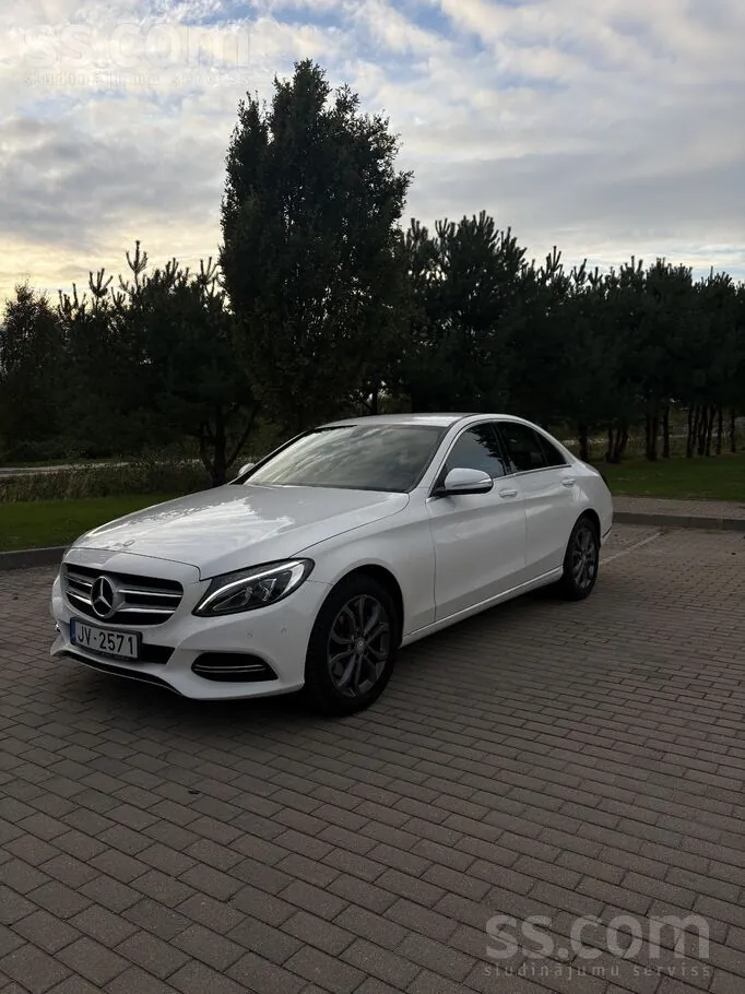Mercedes-Benz C220