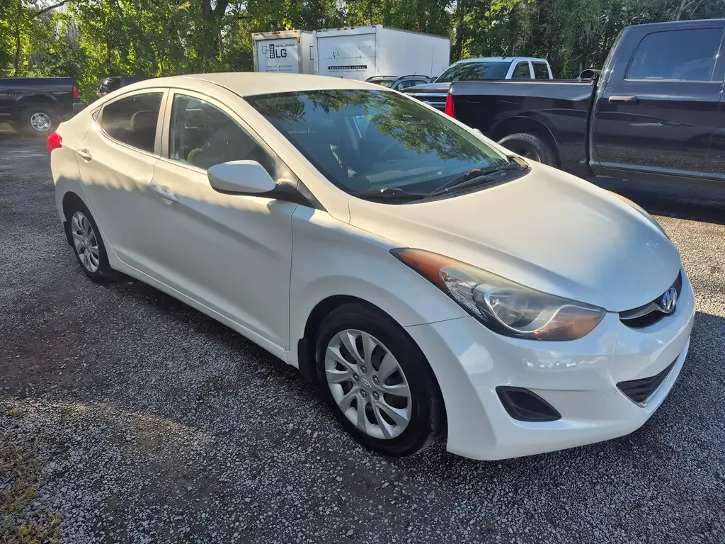 Hyundai Elantra 2013 photo 3