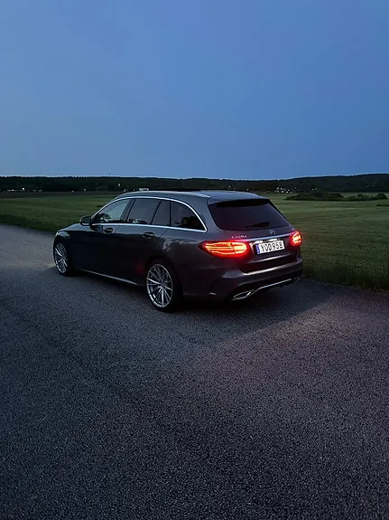 Mercedes-Benz C220