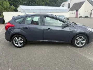 Ford Focus 2013 photo 3
