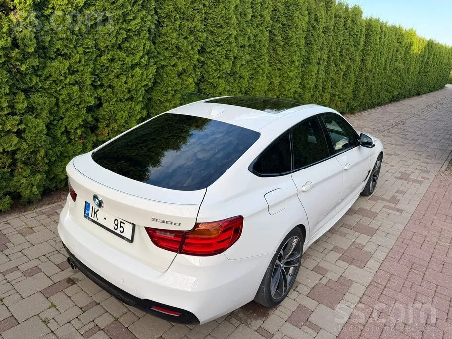 BMW 330 2015 photo 4