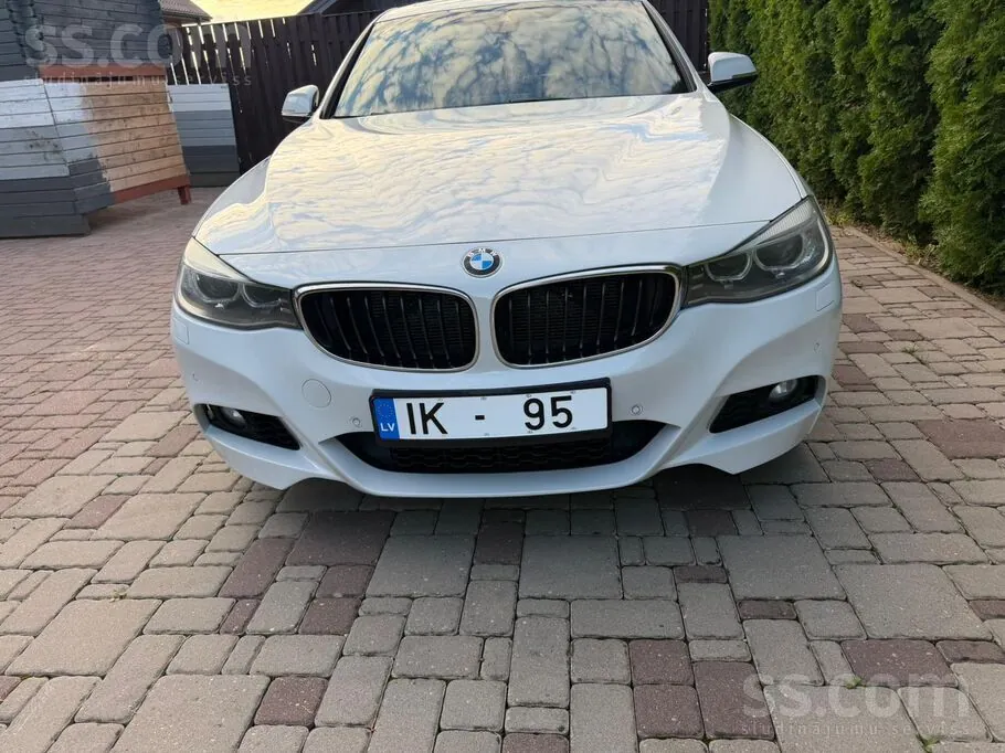 BMW 330 2015 photo 3