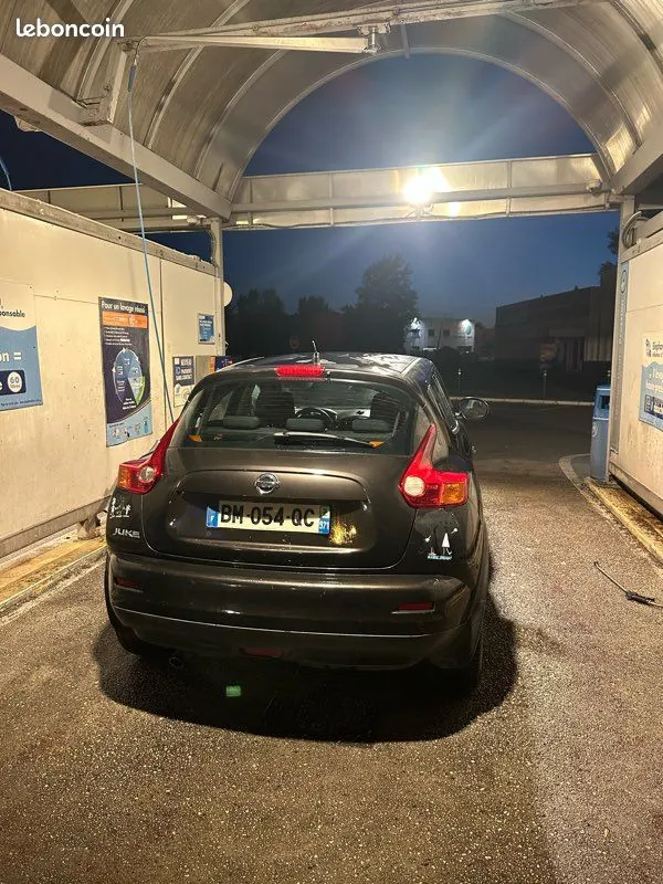Nissan Juke 2011 photo 2