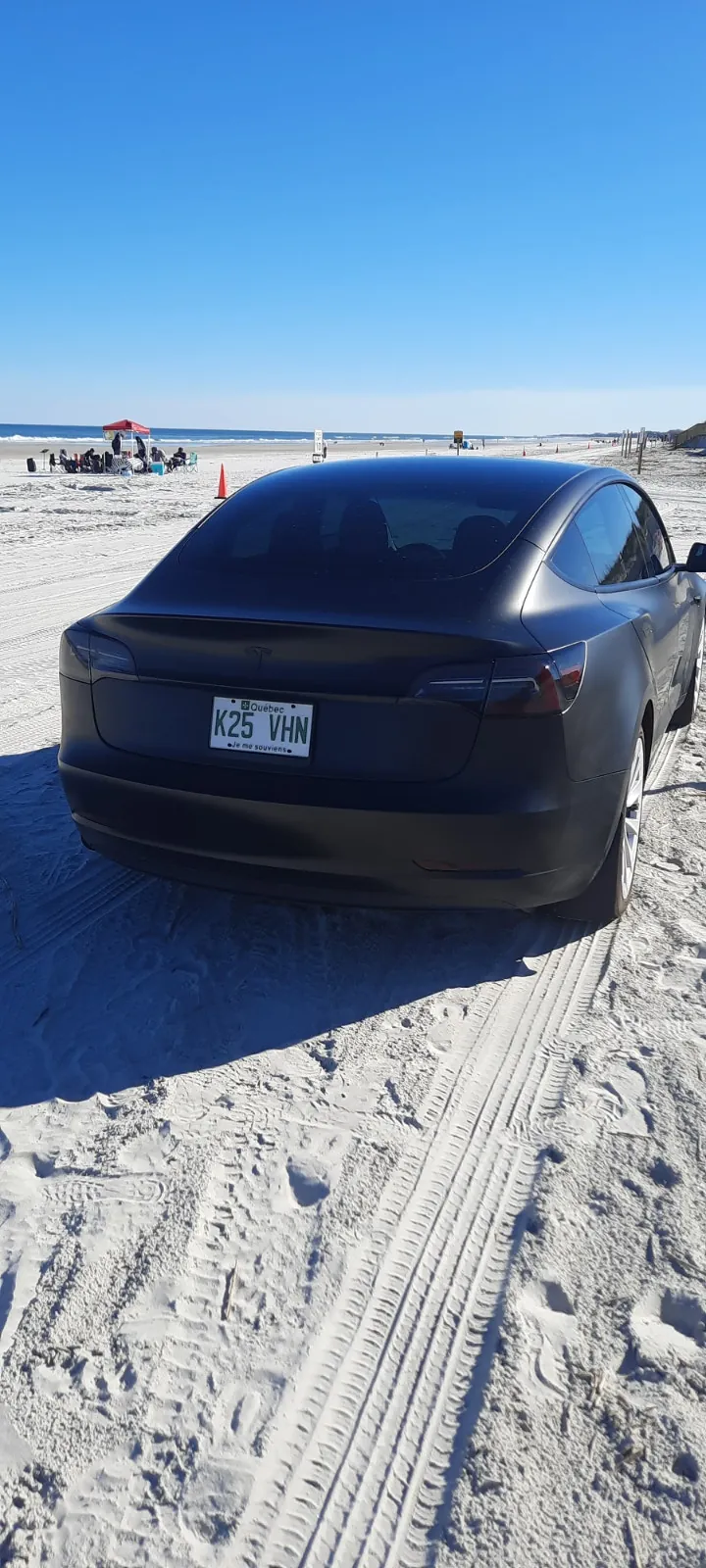 Tesla Model 3 2023 photo 2
