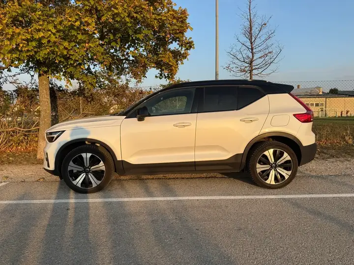 Volvo Xc40 2022 photo 3