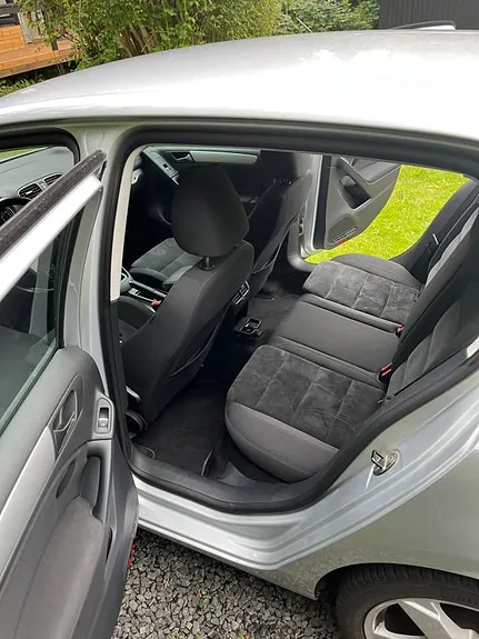 Volkswagen Golf 2010 photo 4