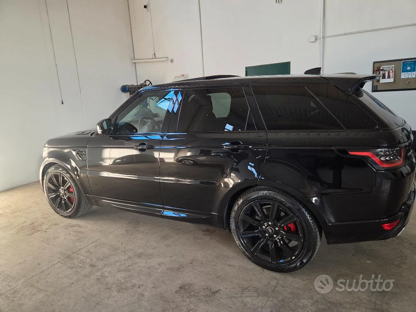 Land Rover Range Rover Sport 2022 photo 3