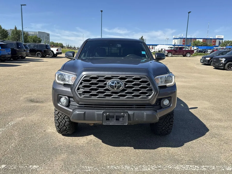 Toyota Tacoma 2020 photo 2