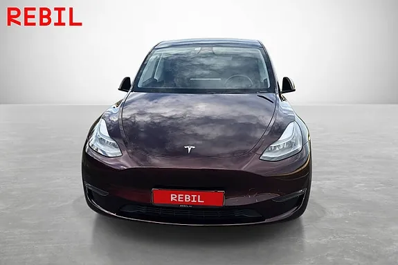 Tesla Model Y 2023 photo 2
