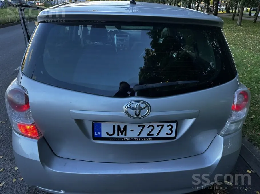 Toyota Verso 2010 photo 4