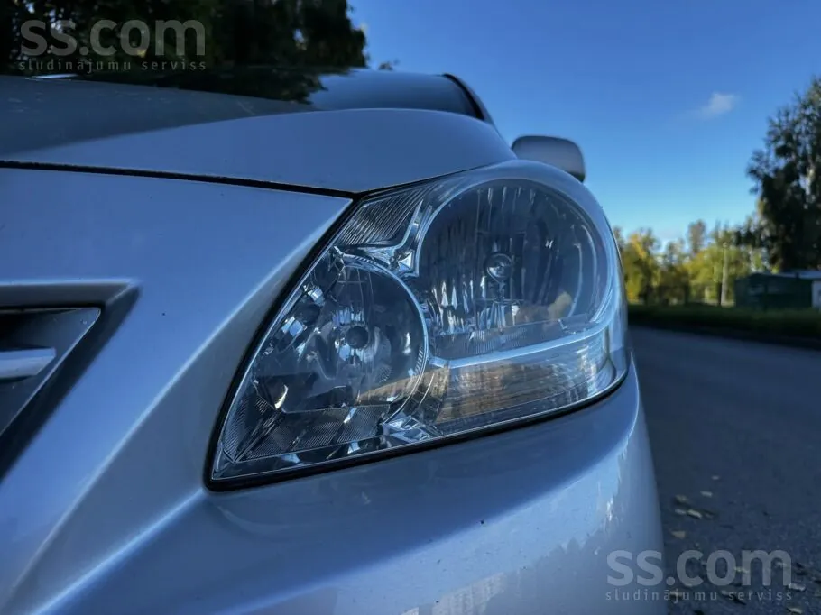 Toyota Verso 2010 photo 3