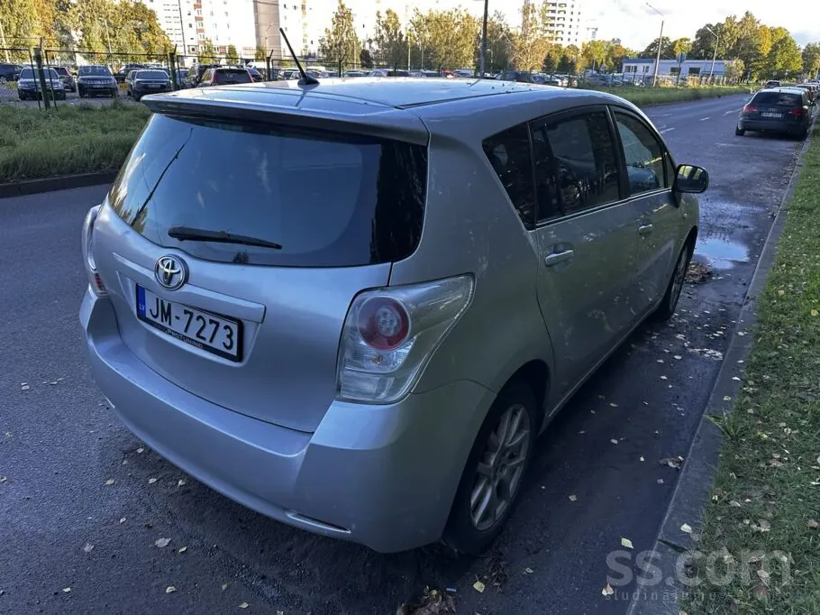 Toyota Verso 2010 photo 5