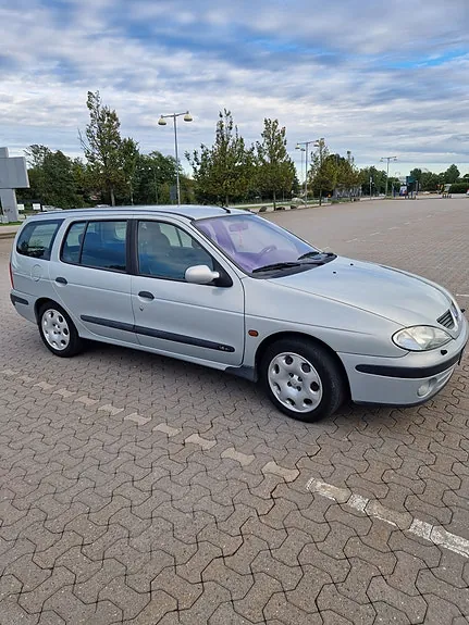 Renault Megane I 2002 photo 2