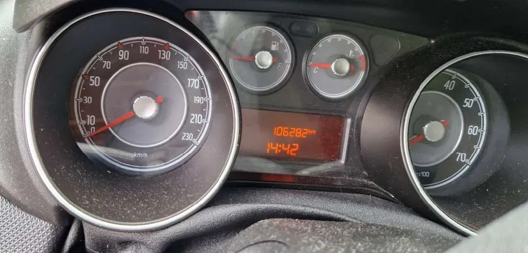 Fiat Punto 2012 photo 3
