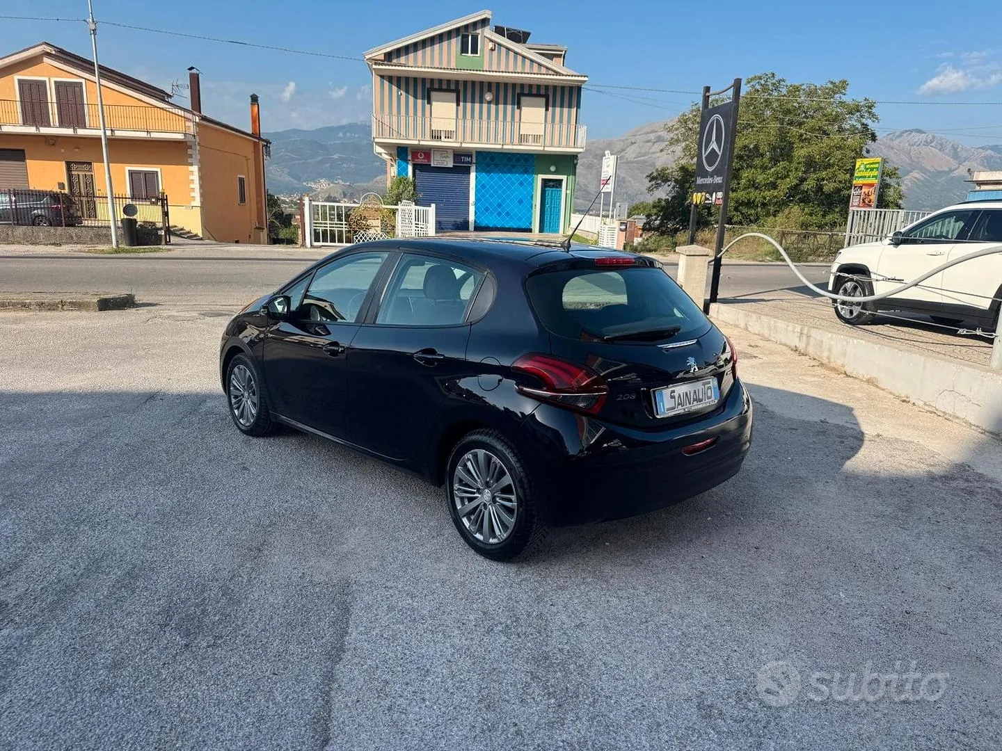 Peugeot 208 2015 photo 4