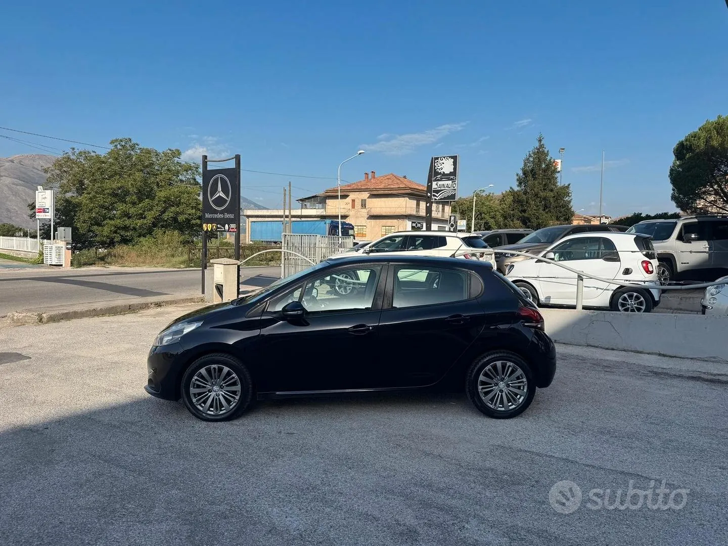 Peugeot 208 2015 photo 5