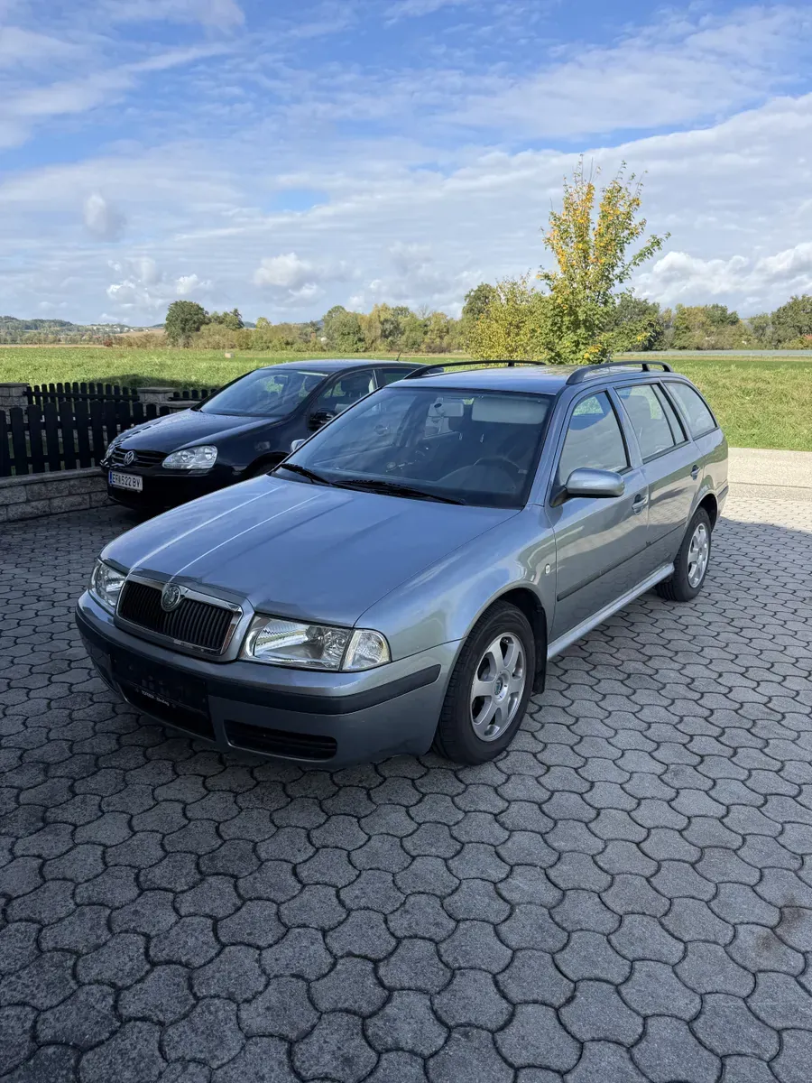 Skoda Octavia 2005 photo 2