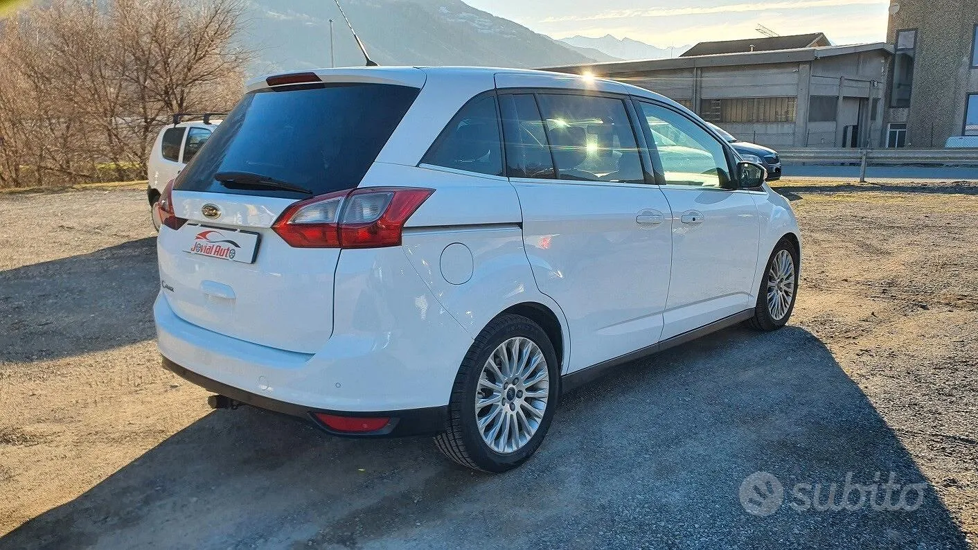 Ford C-Max 2012 photo 4