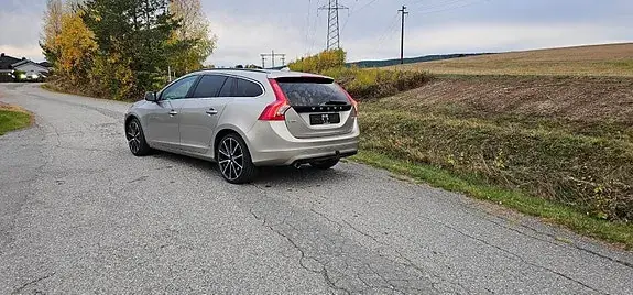Volvo V60 2014 photo 4