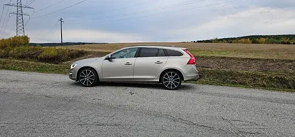 Volvo V60 2014 photo 3