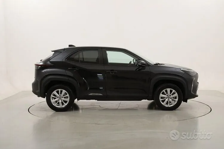 Toyota Yaris Cross 2023 photo 3