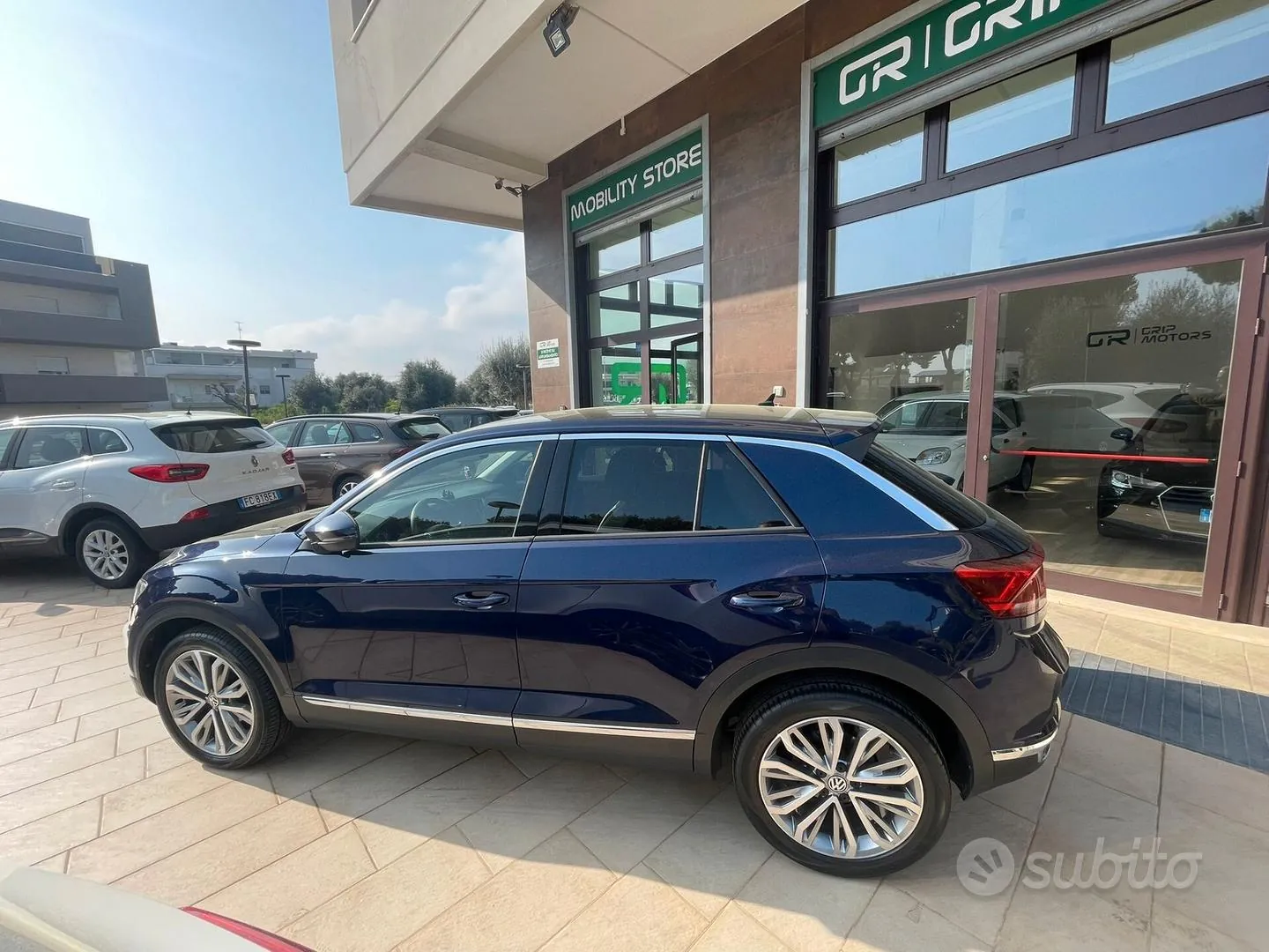 Volkswagen T-Roc 2019 photo 2