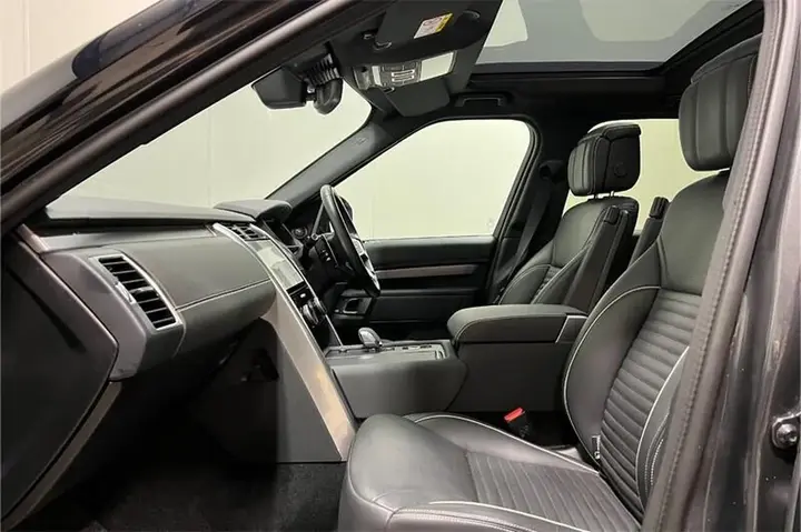 Land Rover Discovery 2024 photo 4