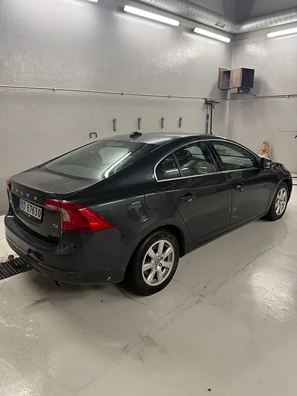 Volvo S60 2011 photo 3
