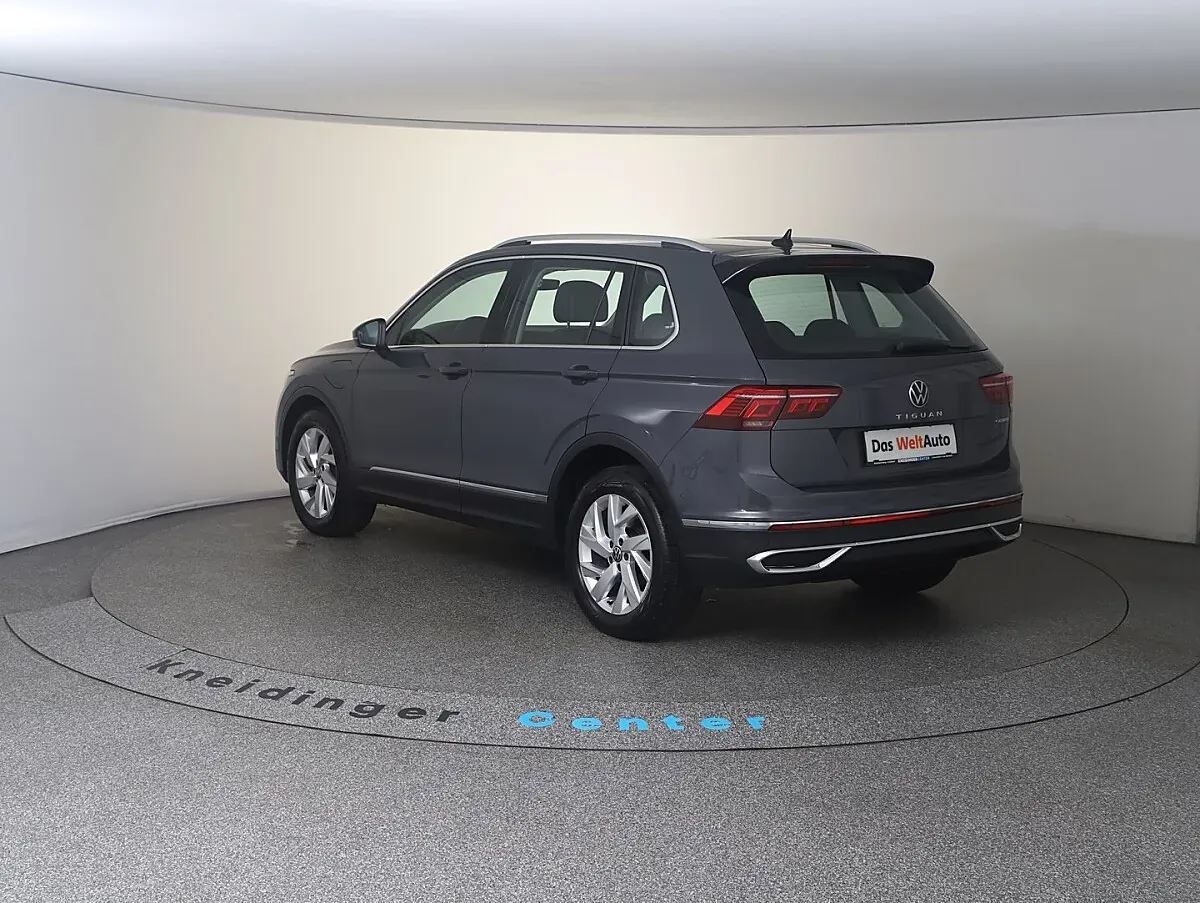 Volkswagen Tiguan 2022 photo 2
