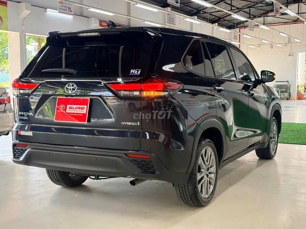 Toyota Innova Cross 2024 photo 4