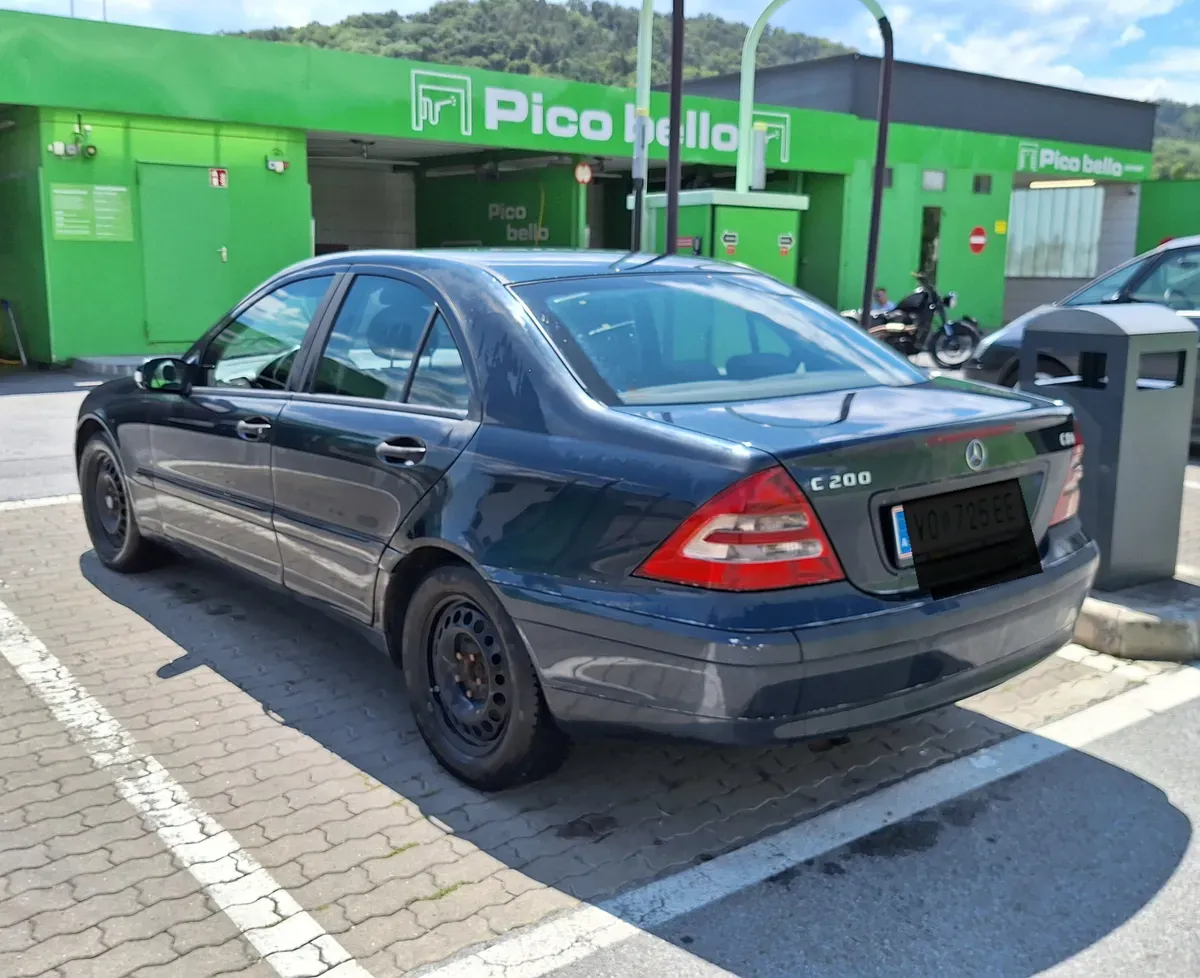Mercedes-Benz C-Class 2002 photo 3
