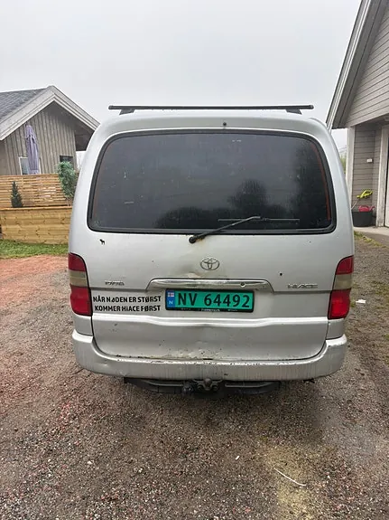 Toyota Hiace 2012 photo 4