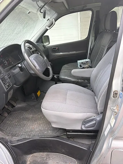 Toyota Hiace 2012 photo 5