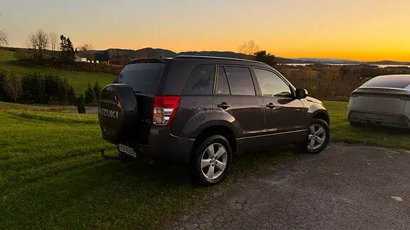 Suzuki Grand Vitara 2012 photo 4