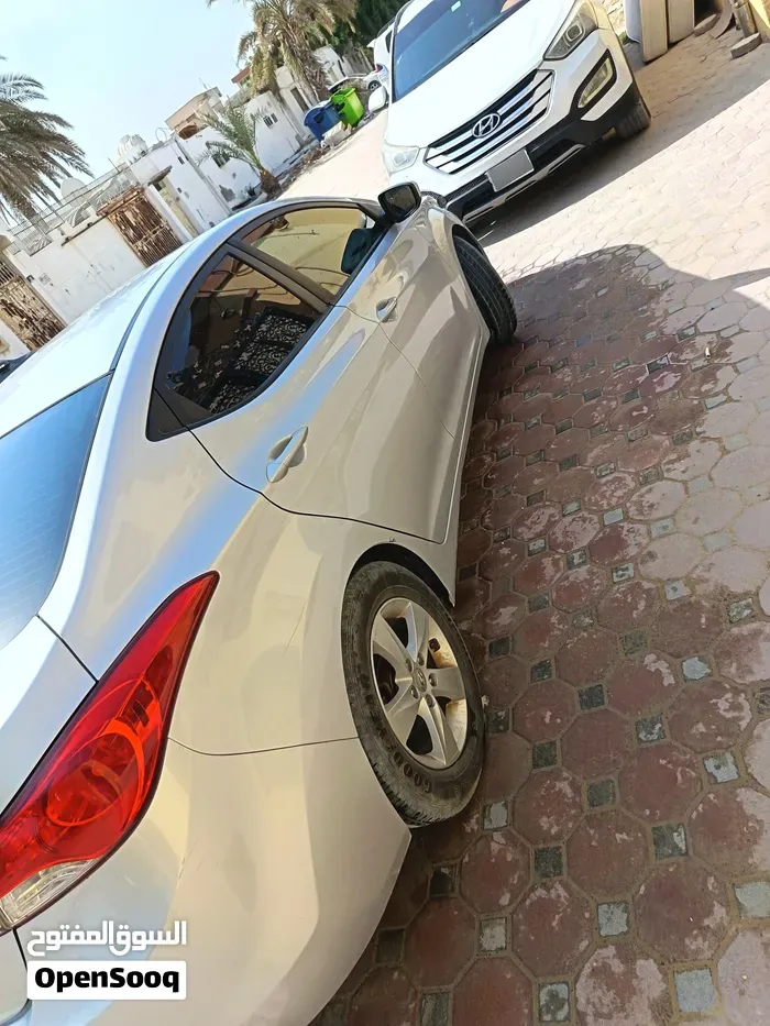 Hyundai Elantra 2012 photo 3