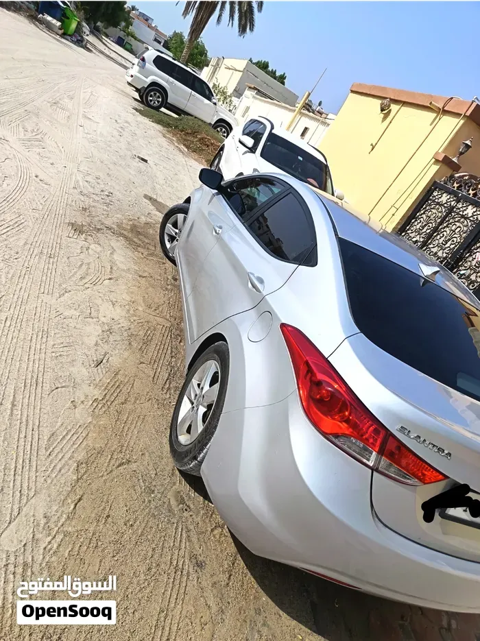 Hyundai Elantra 2012 photo 4