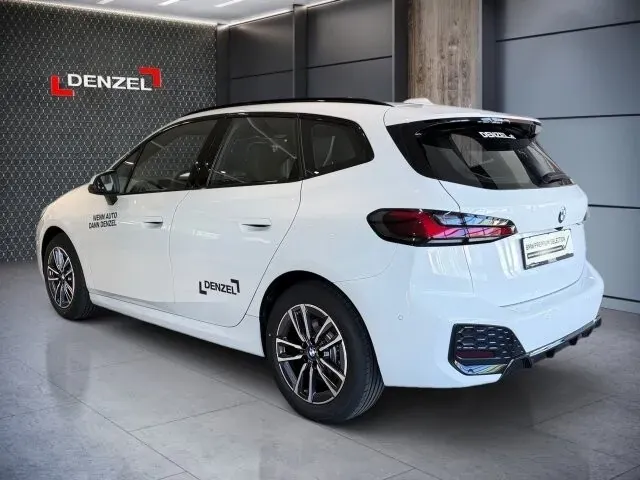 BMW 2 Series 2026 photo 3