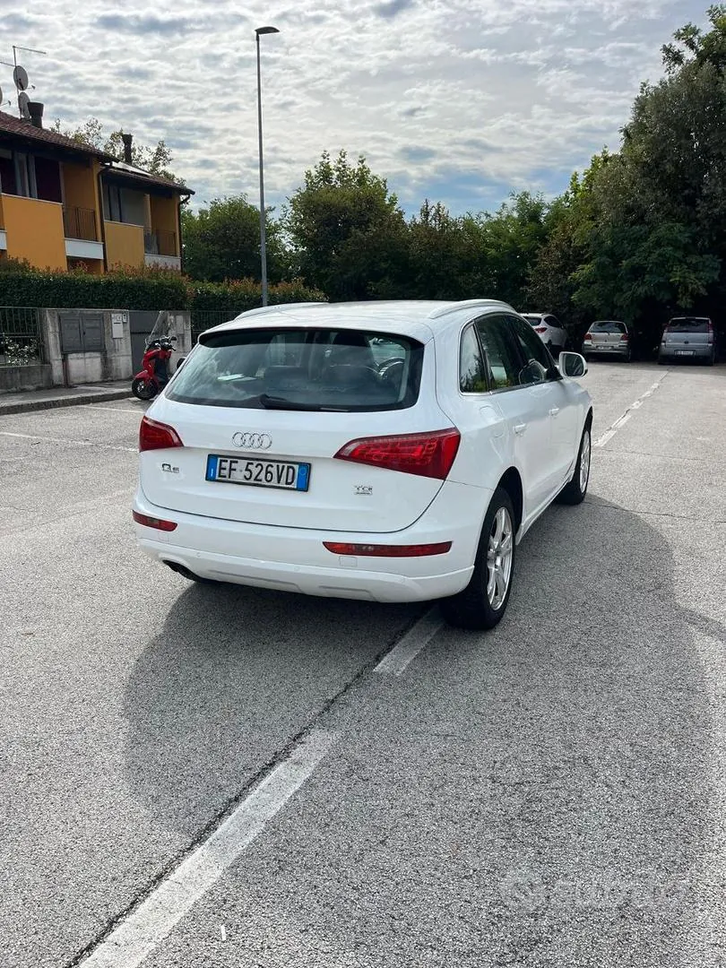 Audi Q5 2011 photo 2
