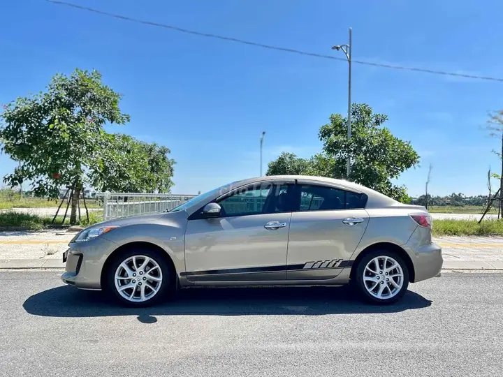Mazda 3 2014 photo 2