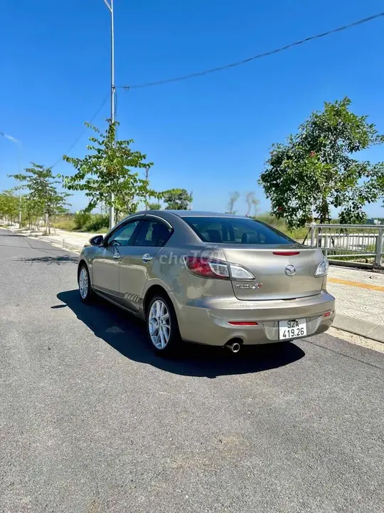 Mazda 3 2014 photo 3