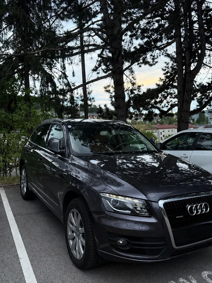 Audi Q5 2008 photo 2