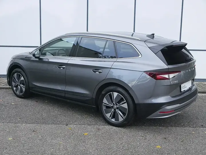 Skoda Enyaq 2023 photo 3