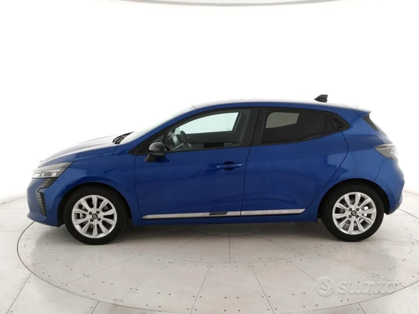 Renault Clio 2024 photo 2