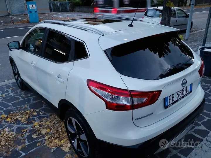 Nissan Qashqai 2015 photo 5